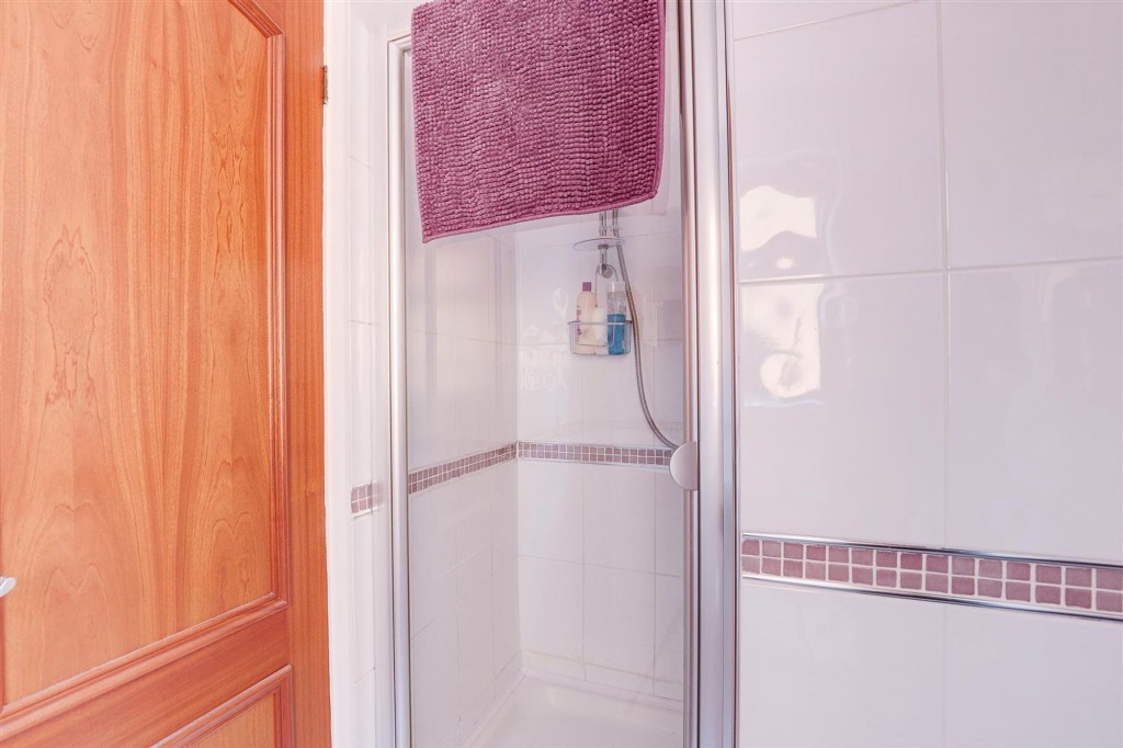 Axford Close, Gedling, NG4