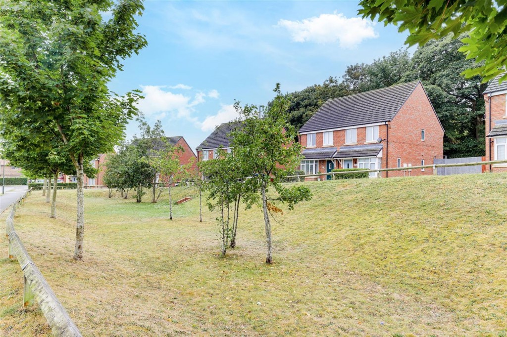 Meden Avenue, New Houghton, NG19