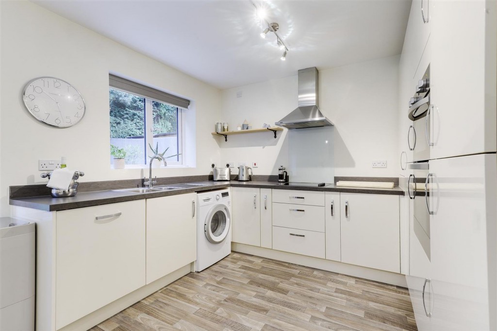 Meden Avenue, New Houghton, NG19