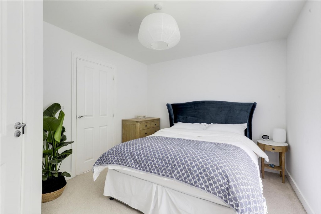 Meden Avenue, New Houghton, NG19