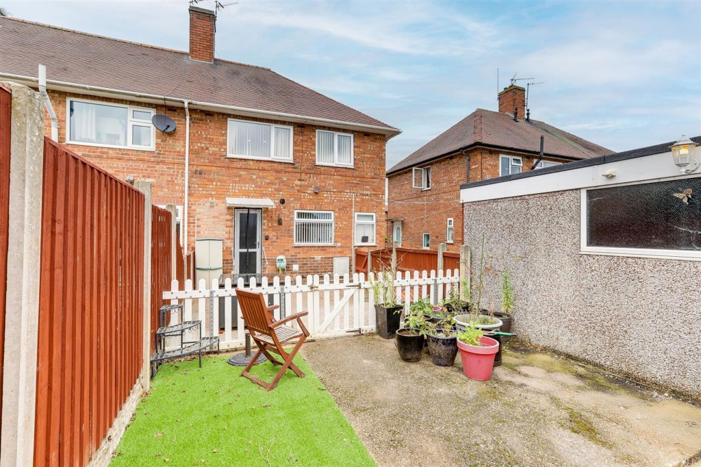 Colchester Road, Nottingham, NG8