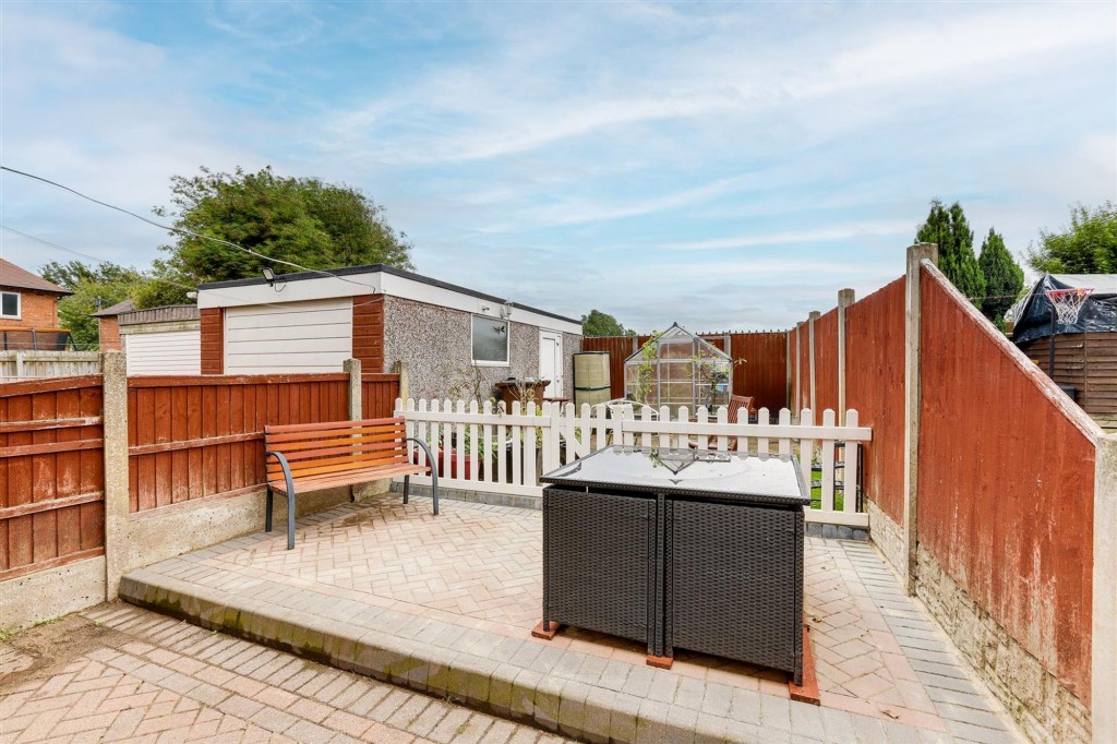 Colchester Road, Nottingham, NG8