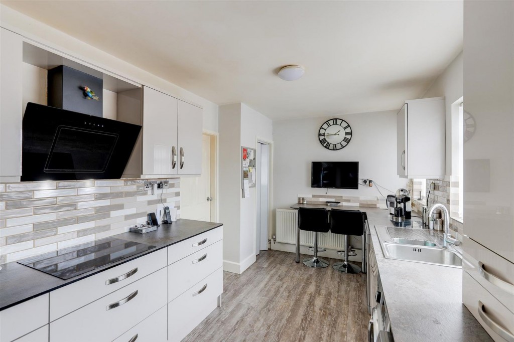 Colchester Road, Nottingham, NG8