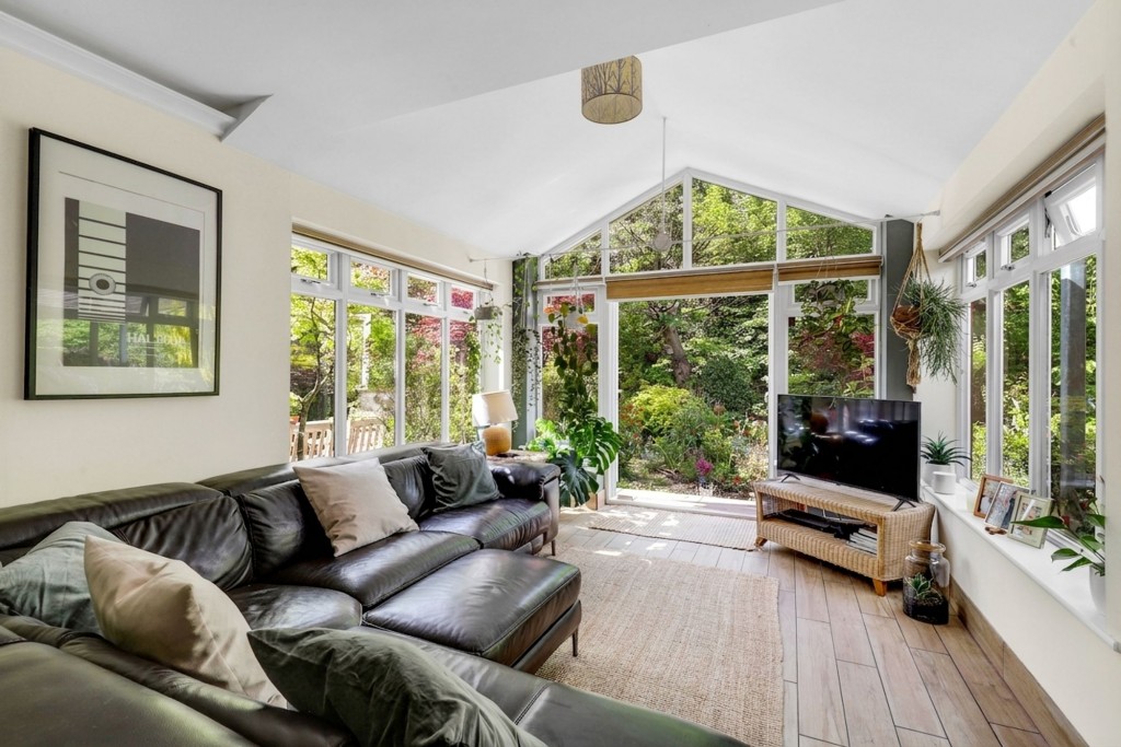 Clipstone Drive, Forest Town, NG19