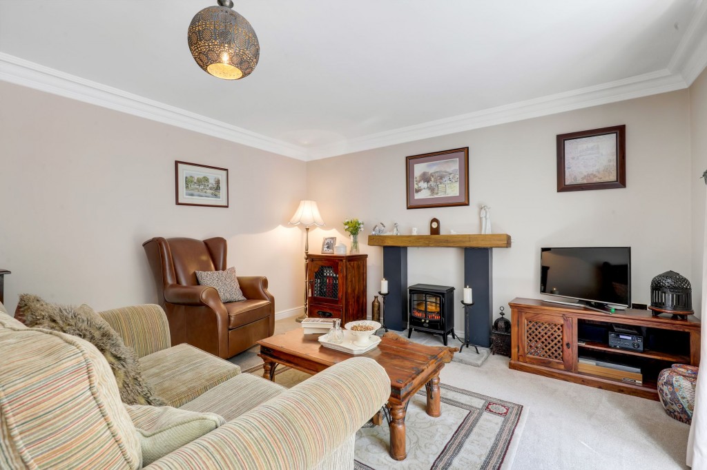 Clipstone Drive, Forest Town, NG19