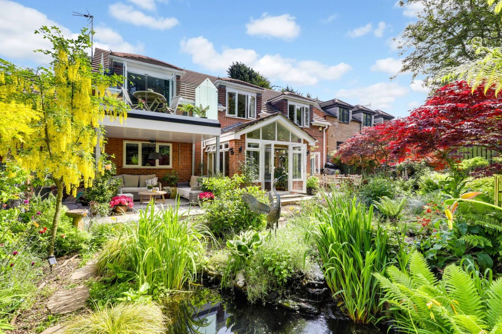 Clipstone Drive, Forest Town, NG19