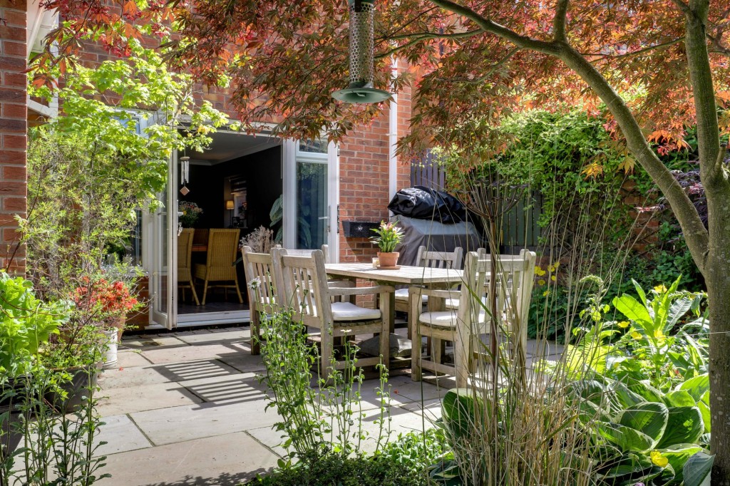 Clipstone Drive, Forest Town, NG19