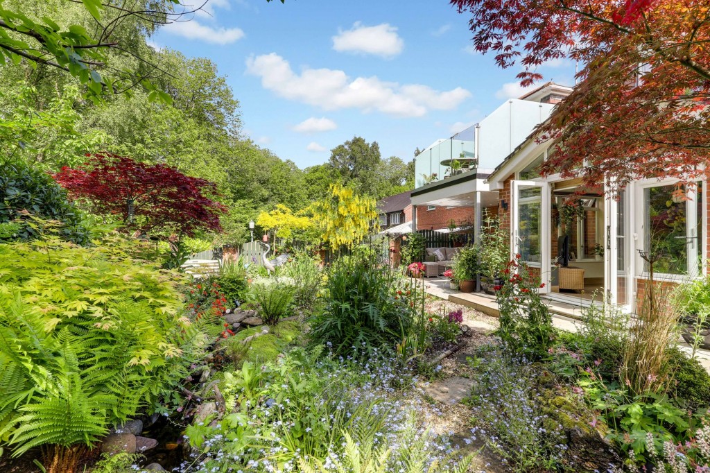 Clipstone Drive, Forest Town, NG19