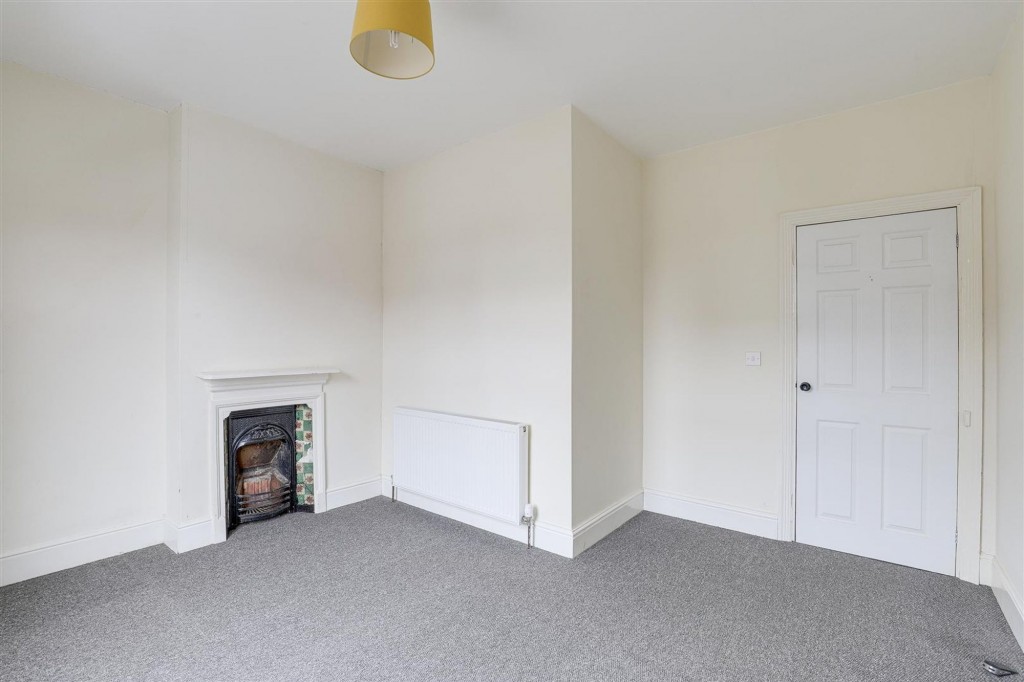 College Street, Long Eaton, NG10