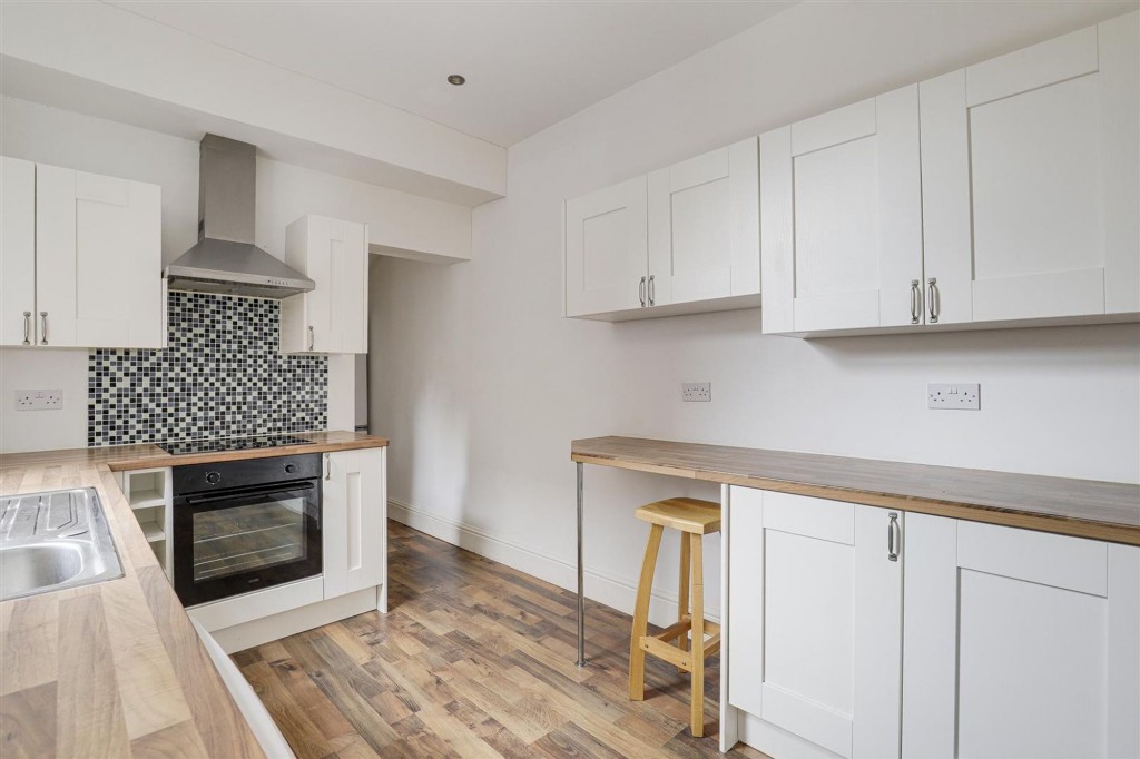 College Street, Long Eaton, NG10