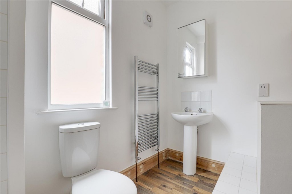 College Street, Long Eaton, NG10