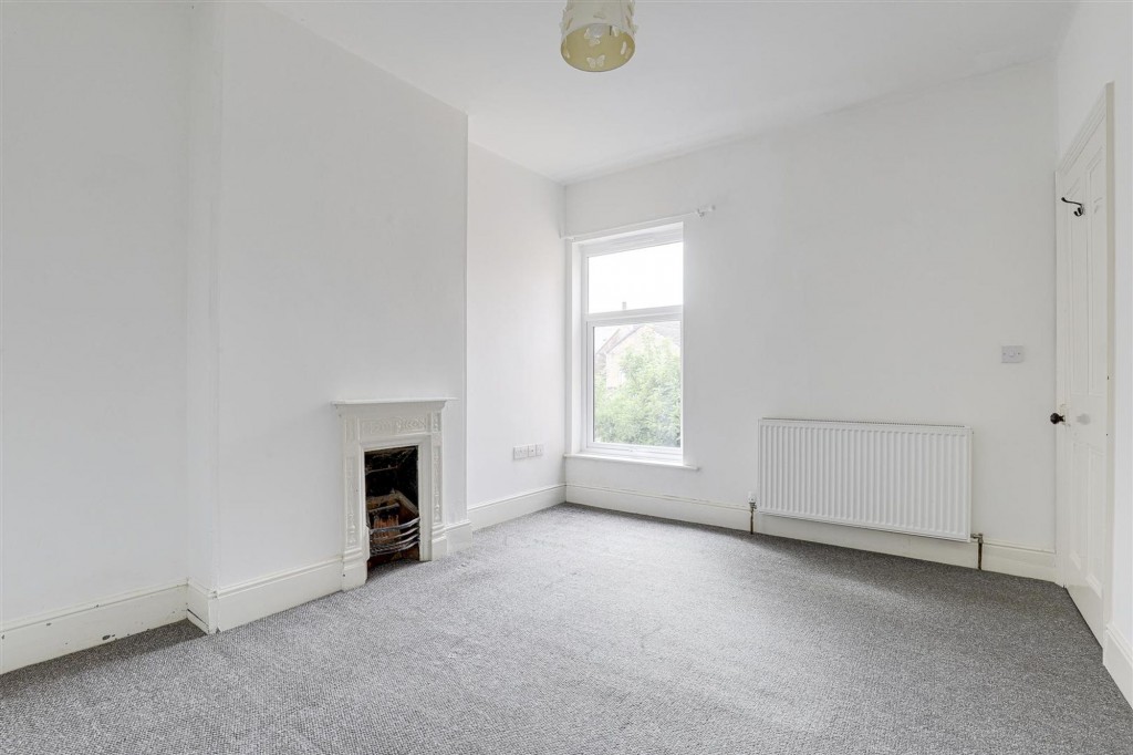 College Street, Long Eaton, NG10