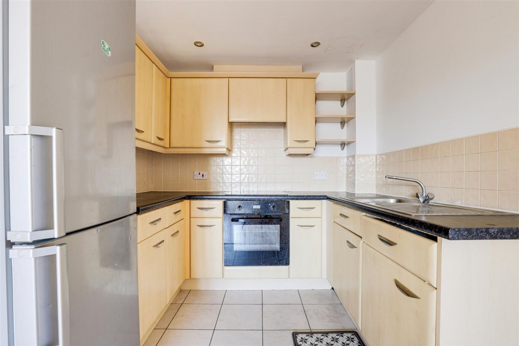 Edison Way, Arnold, NG5