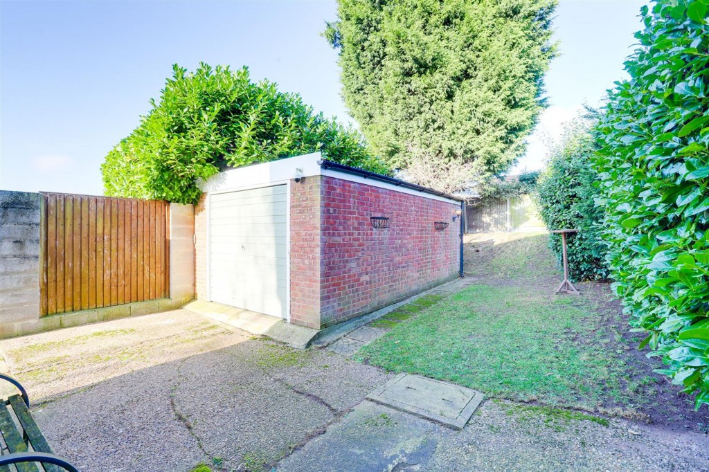 Shaldon Close, Nottingham, NG5