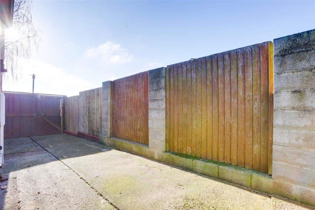 Shaldon Close, Nottingham, NG5