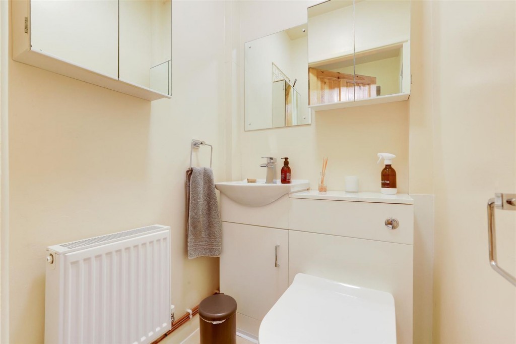 Weaverthorpe Road, Woodthorpe, NG5