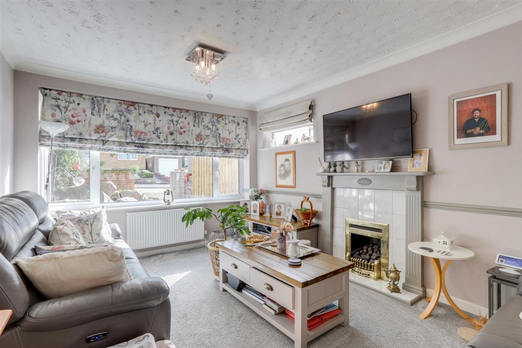 Weaverthorpe Road, Woodthorpe, NG5