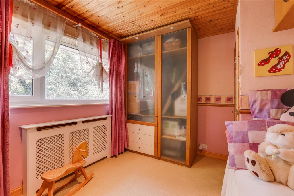 Weaverthorpe Road, Woodthorpe, NG5