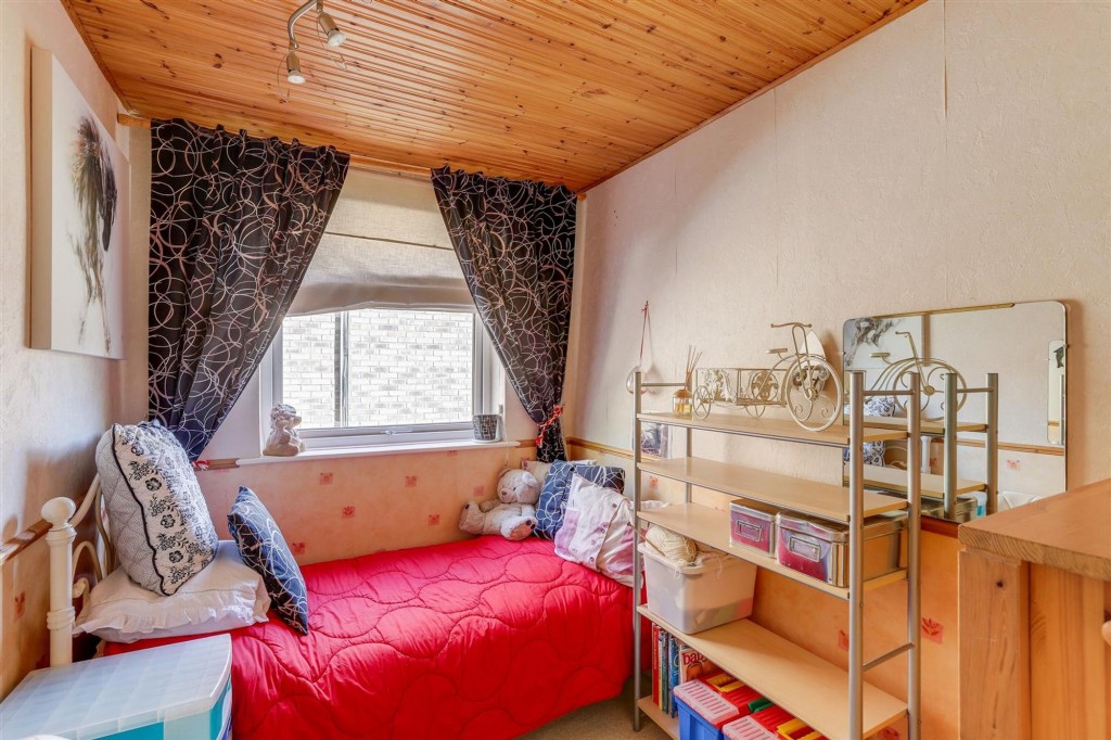 Weaverthorpe Road, Woodthorpe, NG5