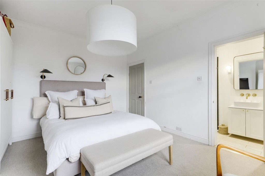 Gedling Road, Carlton, NG4