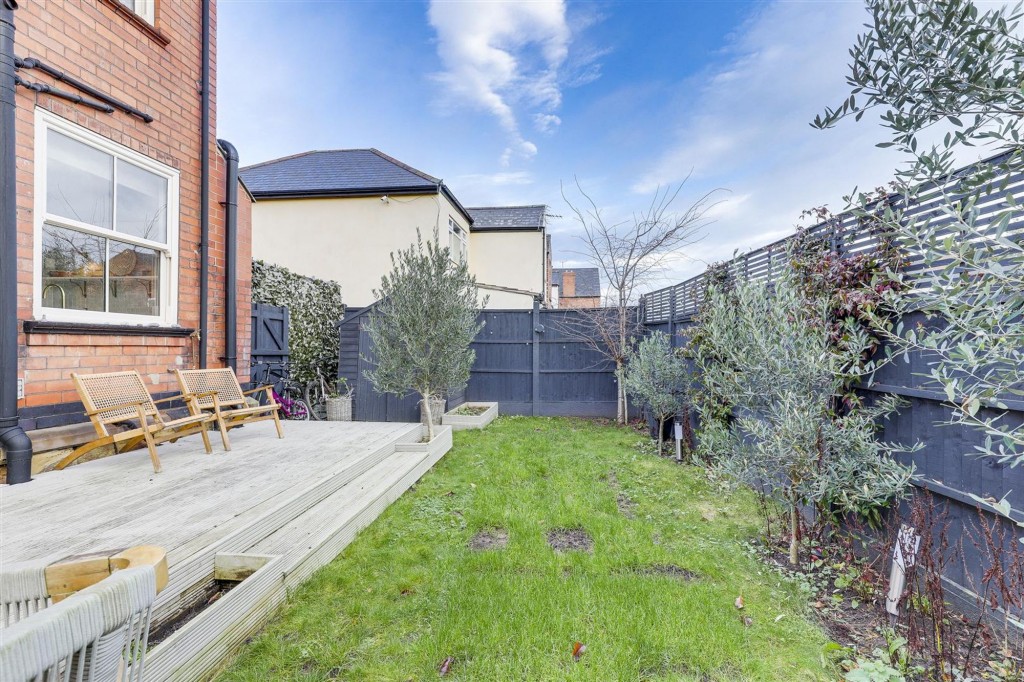 Gedling Road, Carlton, NG4