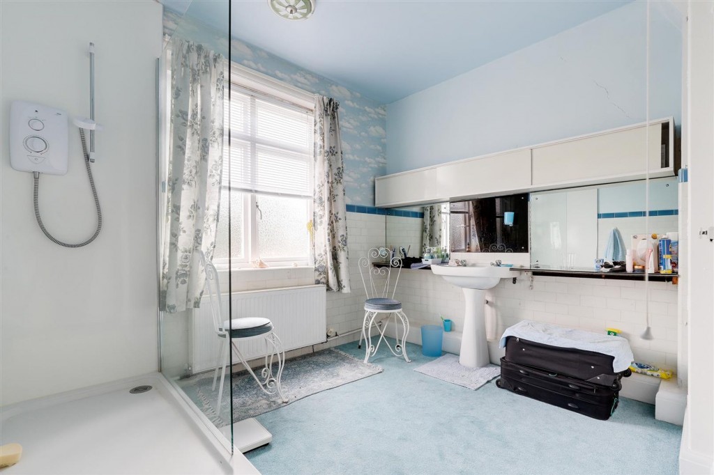 Adbolton Grove, West Bridgford, NG2