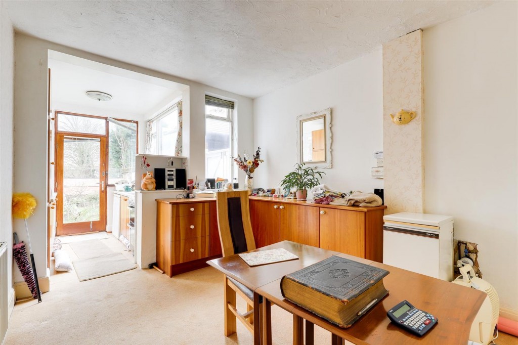 Adbolton Grove, West Bridgford, NG2