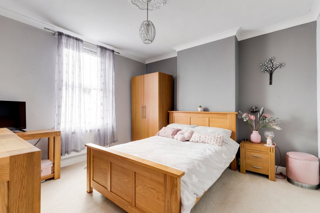 Broomhill Road, Nottingham, NG6