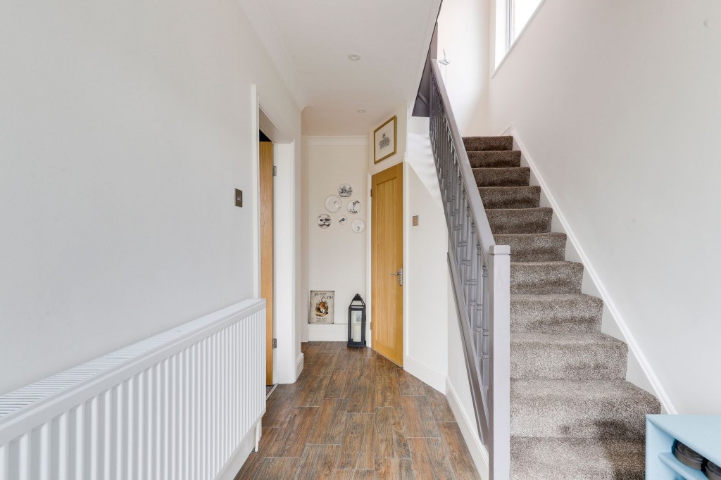Douglas Avenue, Carlton, NG4