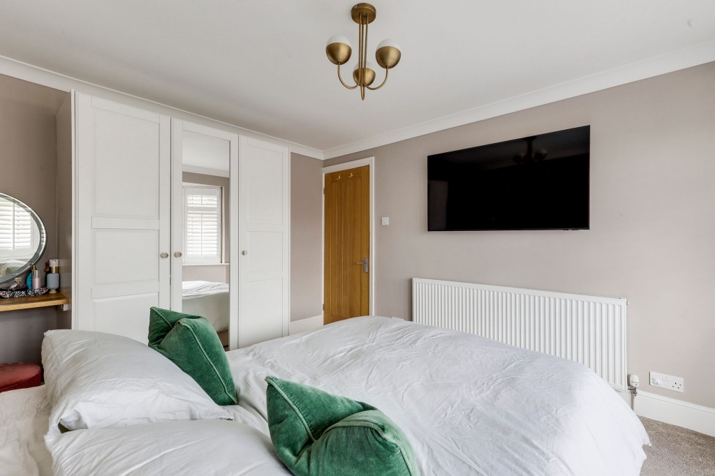 Douglas Avenue, Carlton, NG4
