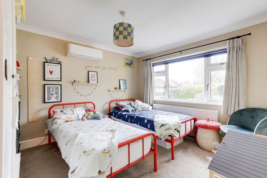 Douglas Avenue, Carlton, NG4