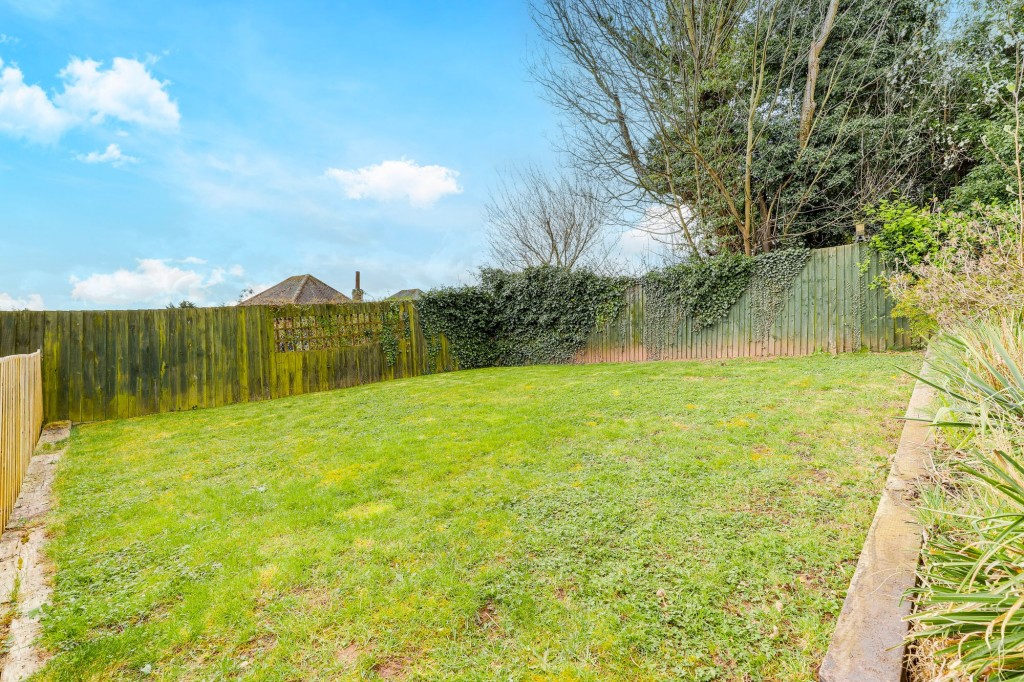 Douglas Avenue, Carlton, NG4