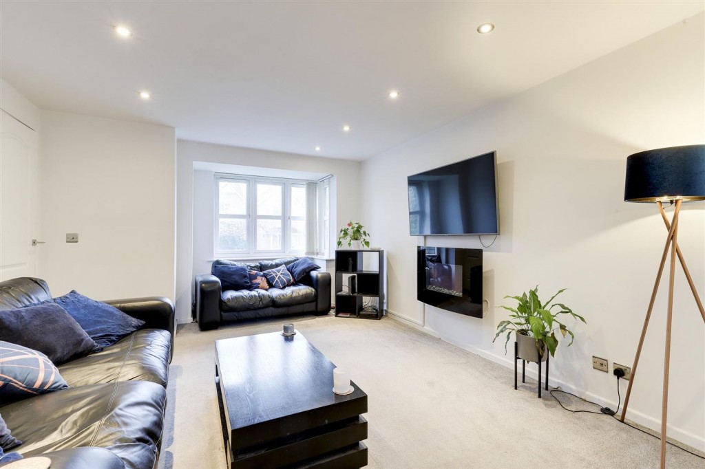 Bloomsbury Drive, Nuthall, NG16