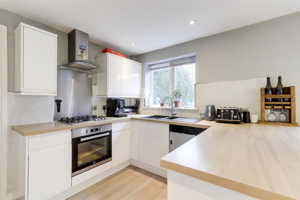 Bloomsbury Drive, Nuthall, NG16