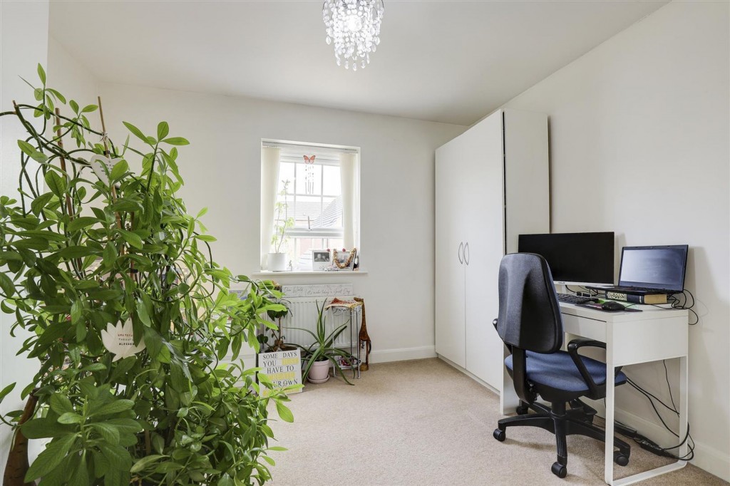 Hobben Crescent, Hucknall, NG15