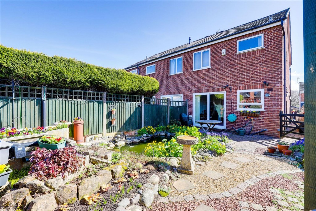 Farm Avenue, Hucknall, NG15