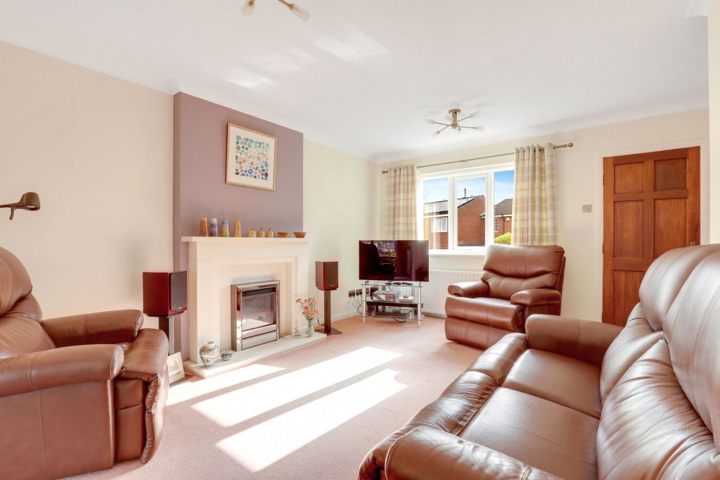 Farm Avenue, Hucknall, NG15