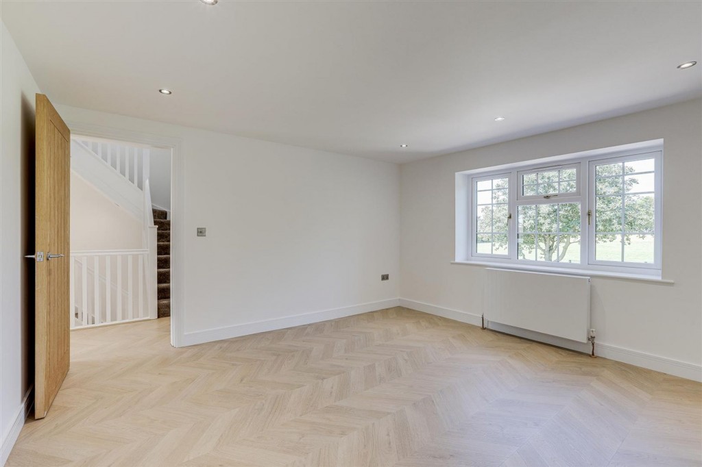 Old Bar Close, Nottingham, NG6