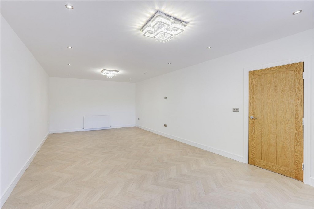 Old Bar Close, Nottingham, NG6