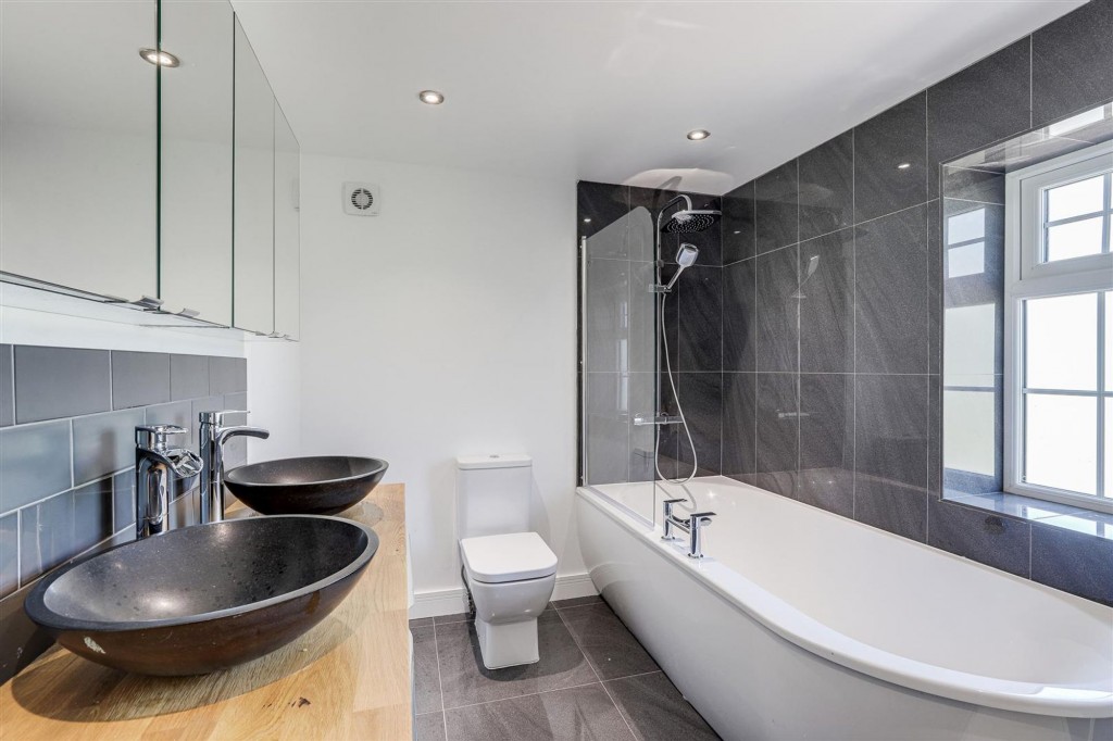 Old Bar Close, Nottingham, NG6