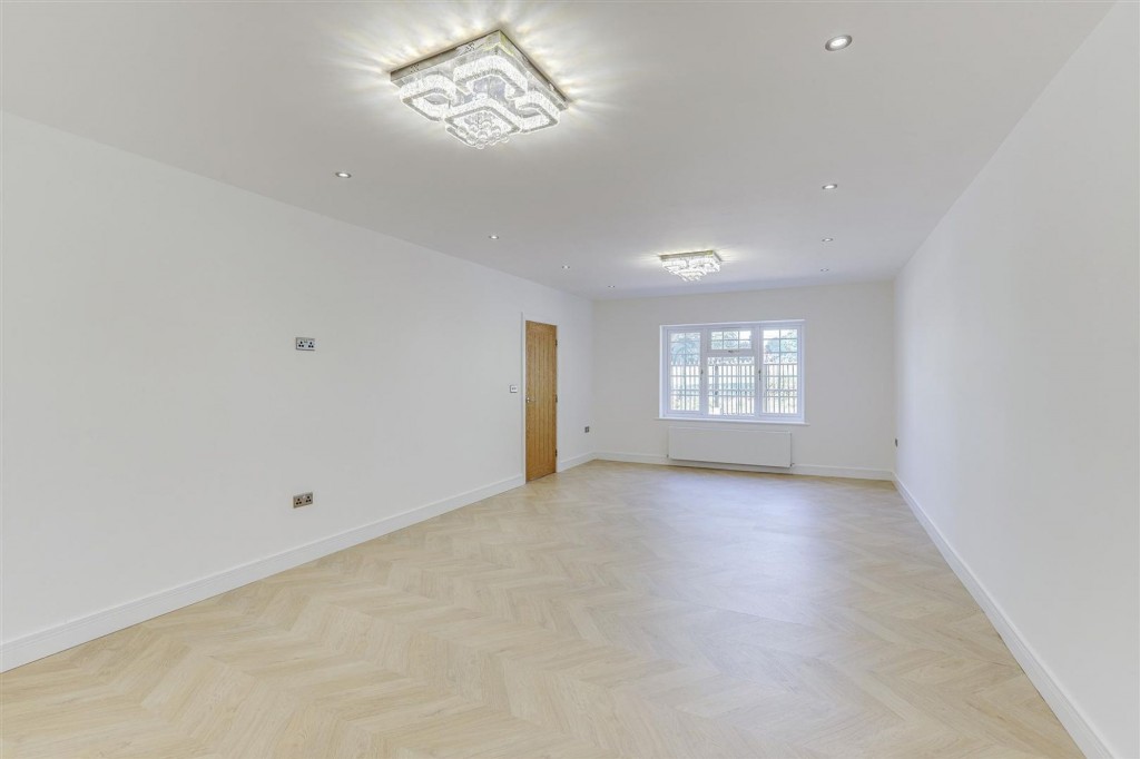 Old Bar Close, Nottingham, NG6