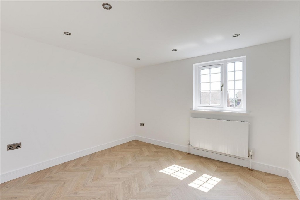 Old Bar Close, Nottingham, NG6