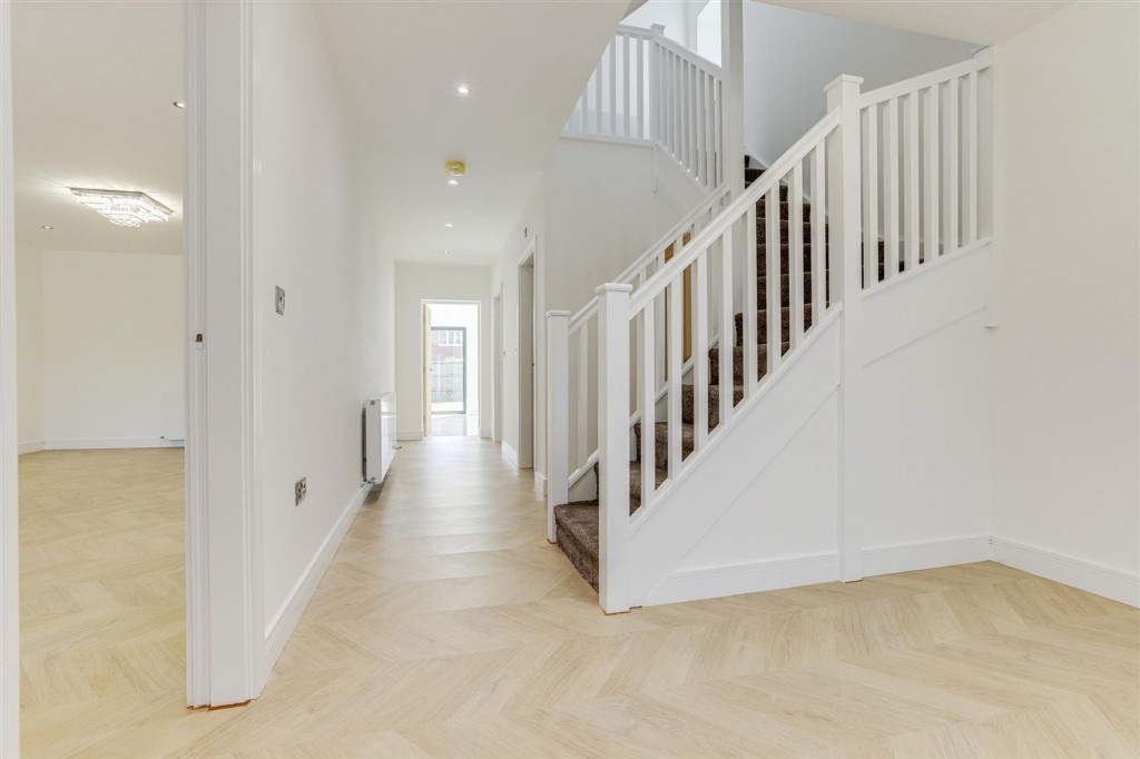 Old Bar Close, Nottingham, NG6