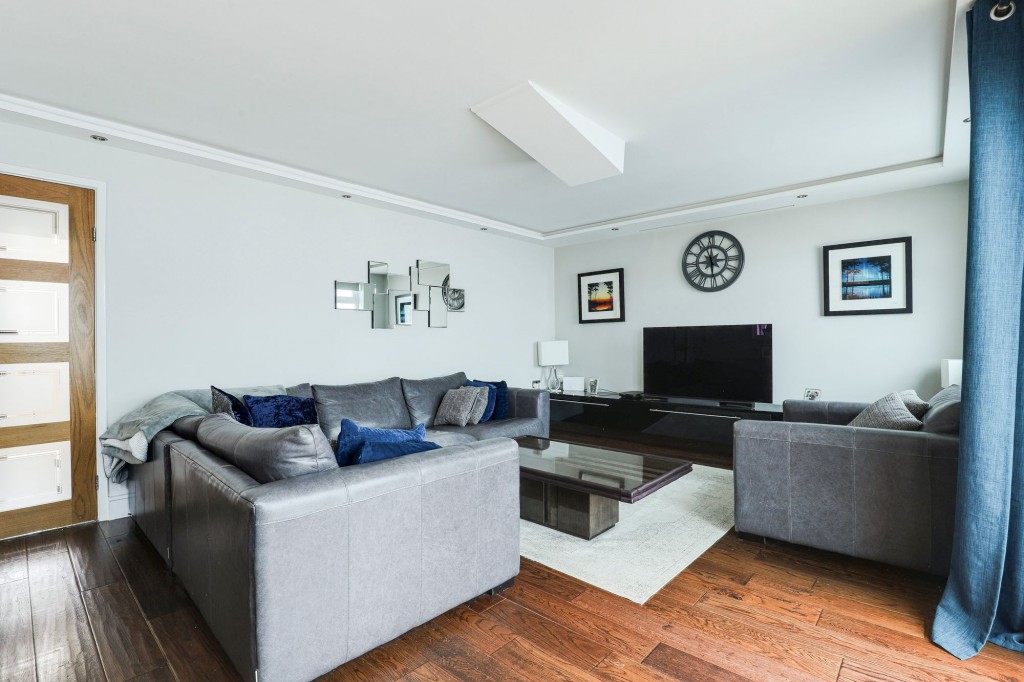 Standhill Avenue, Carlton, NG4