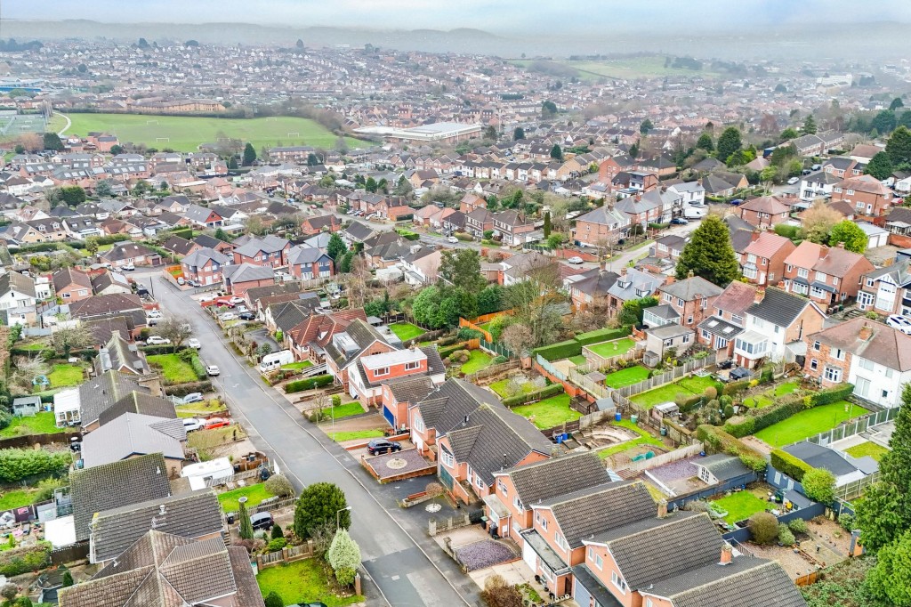 Standhill Avenue, Carlton, NG4