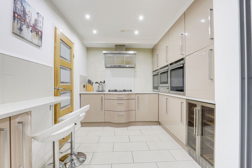 Standhill Avenue, Carlton, NG4