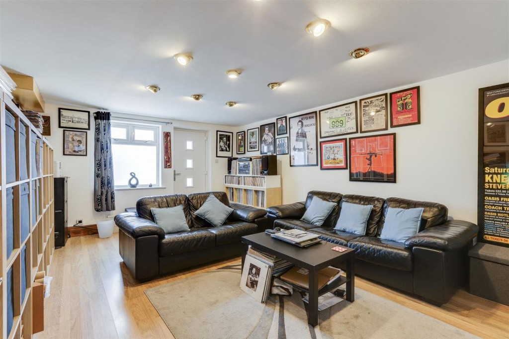 Thorneywood Road, Long Eaton, NG10