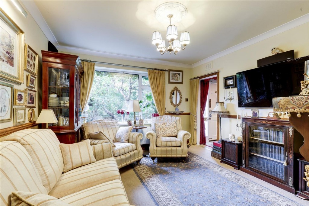 Willow Crescent, Gedling, NG4