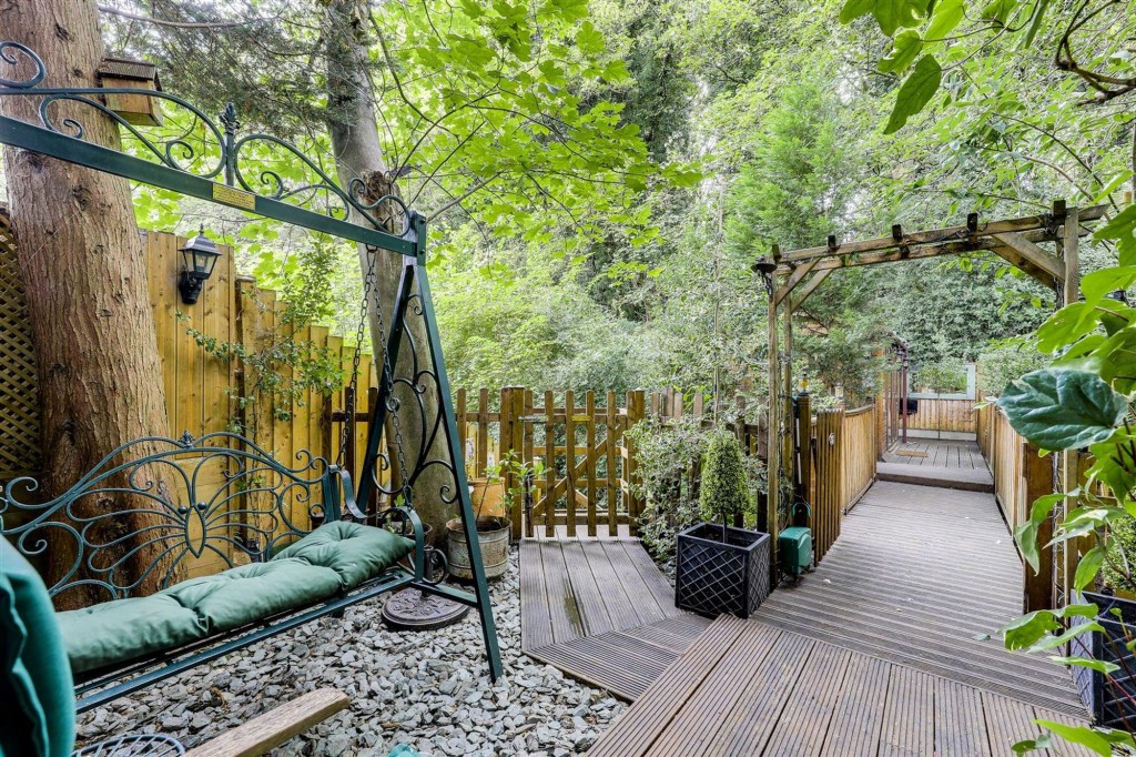 Willow Crescent, Gedling, NG4