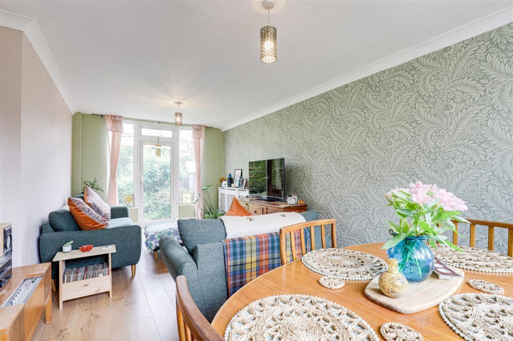 Southcliffe Road, Carlton, NG4